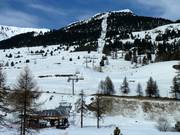 Serre Thibaud - Téléphérique monocâble composé de sièges à 6 places et de cabines à 8 places