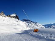 Enneigement par canons à neige entre Gütsch et Lutersee