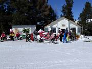 Bar de neige Paradiesli à la station supérieure du Moosalp-Express
