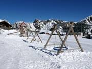 Aire de jeux à côté du restaurant du glacier