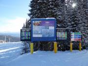 Panneau d'information exemplaire à la station supérieure du Silver Woods Express