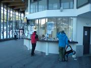 Espace de caisse soigné à Ponte di Legno