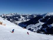 Vue depuis le Zwölferkogel vers Saalbach Hinterglemm