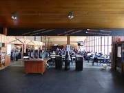 Restaurant self-service dans la Main Lodge