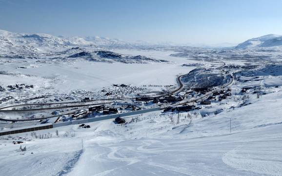 Le plus grand domaine skiable dans le comté de Norrbotten (Norrbottens län) – domaine skiable Riksgränsen