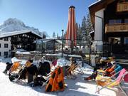 Bar à parasol de l'hôtel Petersboden (Oberlech)