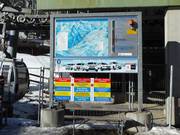 Panneau d'information à la station de la vallée