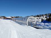 Tapis roulant gratuit Jøkultunnelen à la station intermédiaire