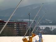 Enneigement par canons à neige dans la partie inférieure