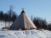 Tente tipi dans la zone débutants