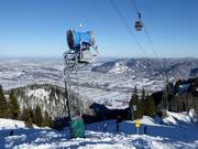 Canon à neige sur la descente Coupe du Monde