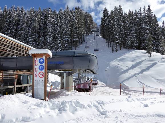 Prafiorì - 4 places | Télésiège rapide (débrayable) avec capots de protection