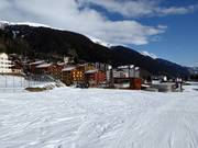 Vue sur Disentis/Mustér lors de la descente vers la vallée