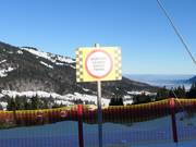 Fermeture pour protéger la couverture herbeuse