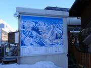 Panneau d'information à la station de la vallée