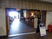 Entrée du restaurant avec buffet tout compris