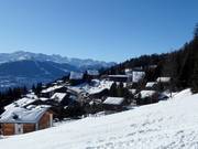 Vue sur les hébergements à Anzère