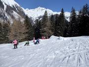 Petits tremplins au bord des pistes près des remontées Köfele