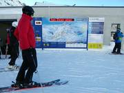 Grand panneau d'information au télésiège Breitspitzbahn