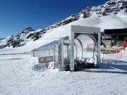 Marmottons - Tapis roulant/Moving Carpet recouvert d’une galerie