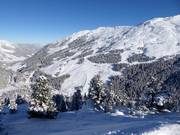 Vue depuis les remontées mécaniques de Lamark sur les pistes du Holzalm