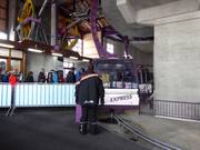 Au Alpin Express, le personnel est présent lors de l’embarquement.