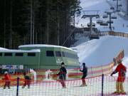 Lom - 6 places | Télésiège rapide (débrayable) avec capots de protection