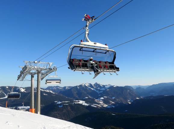 Bäreck - 6 places | Télésiège rapide (débrayable) avec capots de protection et sièges chauffants