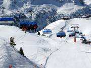 Hochalmbahn - 6 places | Télésiège rapide (débrayable) avec capots de protection et sièges chauffants