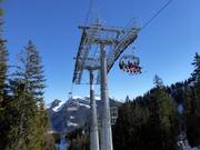 Stümpfling-4er-Sesselbahn - 4 places | Télésiège rapide (débrayable) avec capots de protection