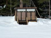 Cabines de toilettes dans le domaine skiable