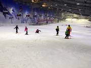 Cours de ski sur la piste principale