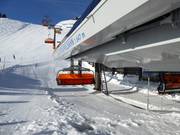 Asitzgipfelbahn 8er - 8 places | Télésiège rapide (débrayable) avec capots de protection et sièges chauffants