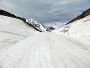 Piste de ski sur la route du col du Tourmalet
