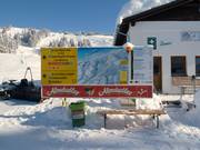 Panneau d'information à la station supérieure