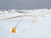 Canons à neige dans le domaine skiable Sierra Nevada