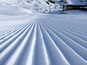 Préparation parfaite des pistes à la station intermédiaire Stübele