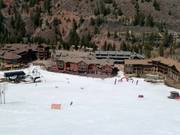 Vue sur les hébergements du Highlands Village