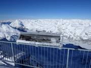 Vue depuis la station supérieure du Corvatsch, 3303 m