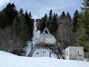 Štinji do-Crnog vrh - 2 places | Télésiège à pinces fixes