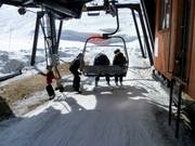 Le personnel aide toujours lors de l’embarquement.