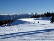 Lac de retenue avec canons à neige