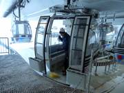 Les cabines sont nettoyées chaque jour.