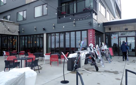 Chalets de restauration, restaurants de montagne  Chaîne de Monashee – Restaurants, chalets de restauration Red Mountain Resort – Rossland