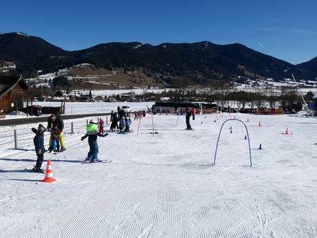 Domaines skiables pour les débutants dans l' Ammergauer Alpen (région touristique des Alpes d'Ammergau) – Débutants Steckenberg – Unterammergau