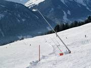 Enneigement par canons à neige sur certaines pistes