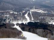 Vue sur les pistes faciles dans la partie inférieure de Sahoro