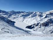 Vue sur le barrage Lac de Moiry