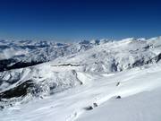 Vue depuis le Cassons sur le domaine skiable de Laax