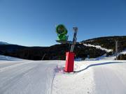 Canons à neige performants dans le domaine skiable Les Angles